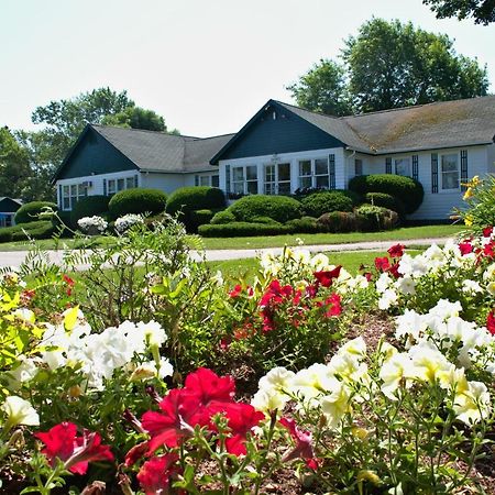 Lakeview Lodge And Cottages Cavendish Exterior photo