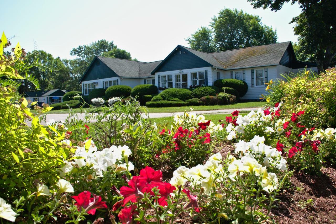 Lakeview Lodge And Cottages Cavendish Exterior photo