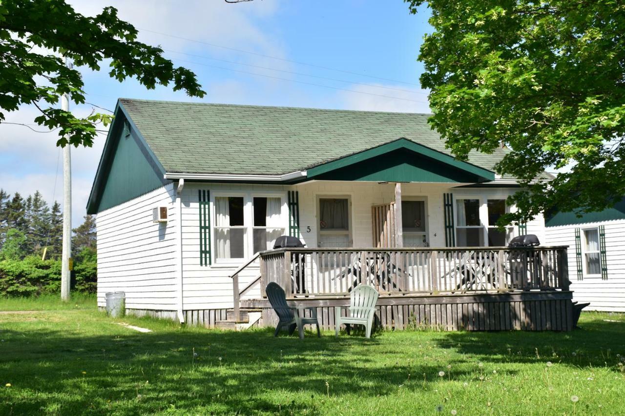 Lakeview Lodge And Cottages Cavendish Exterior photo